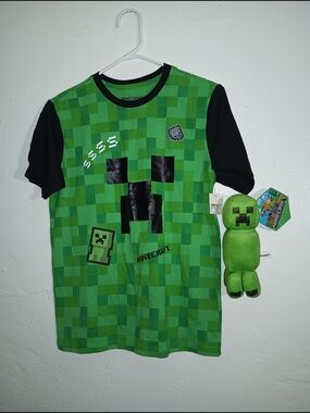 Mojang Minecraft Shirt And Plush